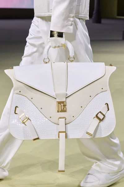 Look 38